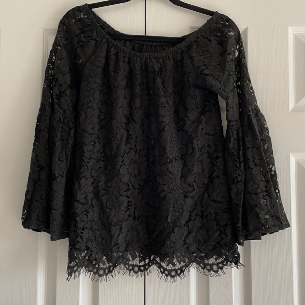 Chaser Women’s Black Lace Long Sleeve Top